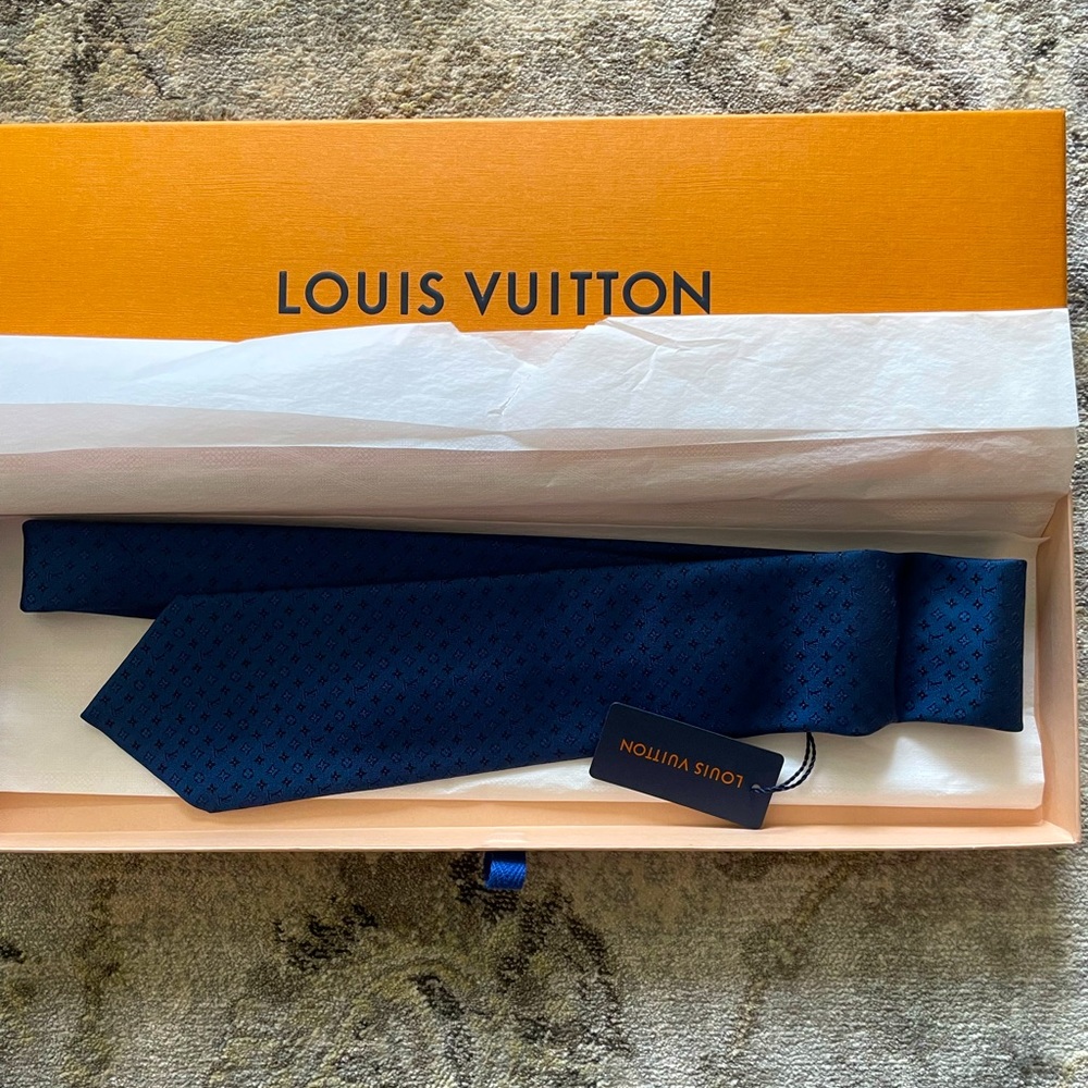 Brand new in box Dark Blue Louis Vuitton tie